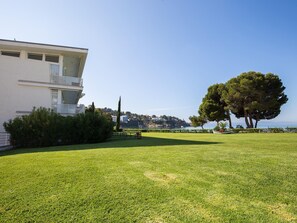 Property grounds - Magnificent Modern Apartment on Almadrava Beach (Roses)