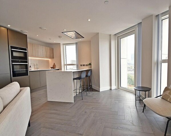 Living area - Top Floor 3-bed Penthouse in Manchester (Manchester)