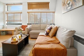 Living area - Beautiful 2-bed Apartment in Salford (Manchester)