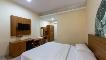 Deluxe Room | Desk, free WiFi, bed sheets