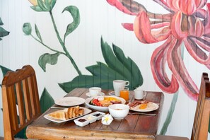 Daily buffet breakfast for a fee - Tropical Heavens Garden Samui (Koh Samui)