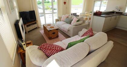 Charming 3-bed Chalet in Abersoch