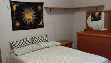 3 camere, una scrivania, Wi-Fi, lenzuola