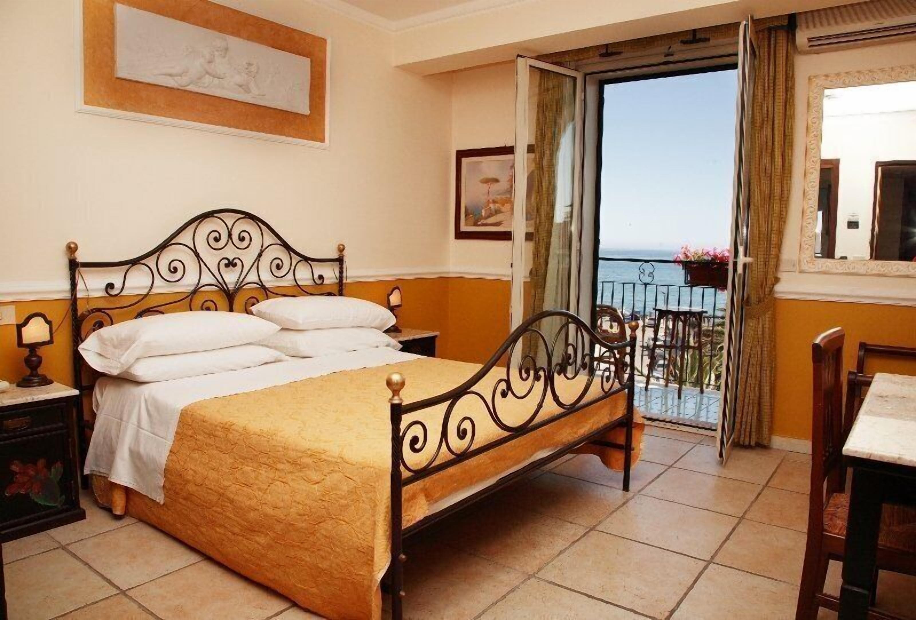 In-room safe, iron/ironing board (on request), free WiFi