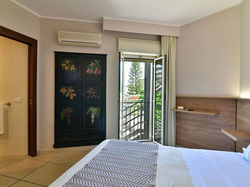 In-room safe, iron/ironing board (on request), free WiFi