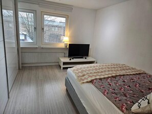 Talo | 3 makuuhuonetta, silitysrauta/-lauta, ilmainen Wi-Fi, vuodevaatteet