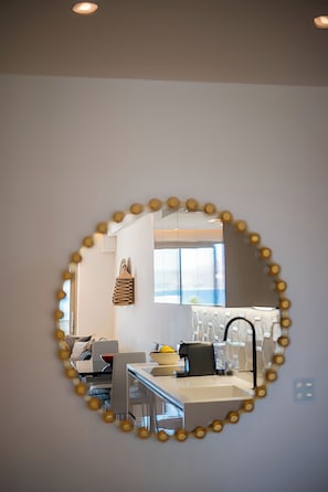Interior - Glaucus, AmphiMatrion Luxury Apt with hot tub & common pool, 750m to the beach (Kalyves)