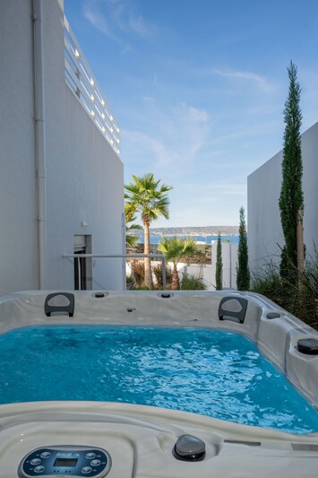 Bain à remous extérieur