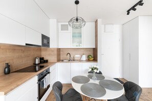 公寓 | 私人厨房 | 迷你冰箱、微波炉、烤箱、炉灶