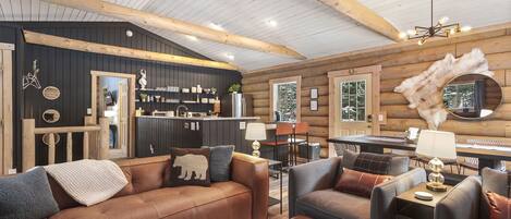 Televisión y chimenea