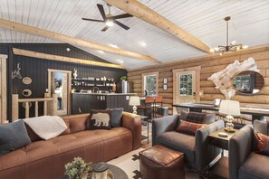 TV, fireplace - SkiHytte🎿 Scandinavian Cabin 🪵 Forest Views 🌲 Pets OK 🐶 $0 Cleaning Fee (Breckenridge)