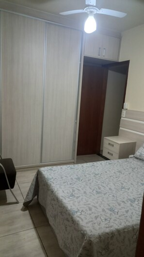 3 chambres, fer et planche Ă repasser, Wi-Fi, draps fournis