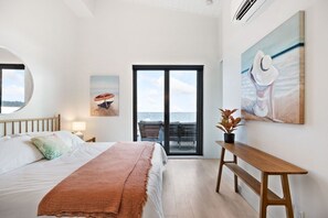 2 bedrooms, internet, bed sheets