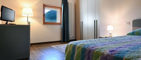 1 室のベッドルーム、WiFi、ベッドシーツ