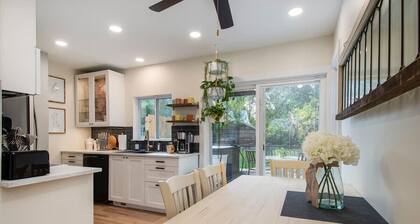 Beautiful Benson Cottage with Year-Round Hot Tub!