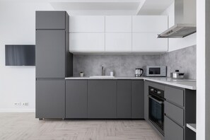 Microwave, oven, dishwasher, electric kettle