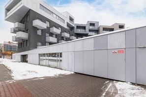 Vista frontal de la propiedad