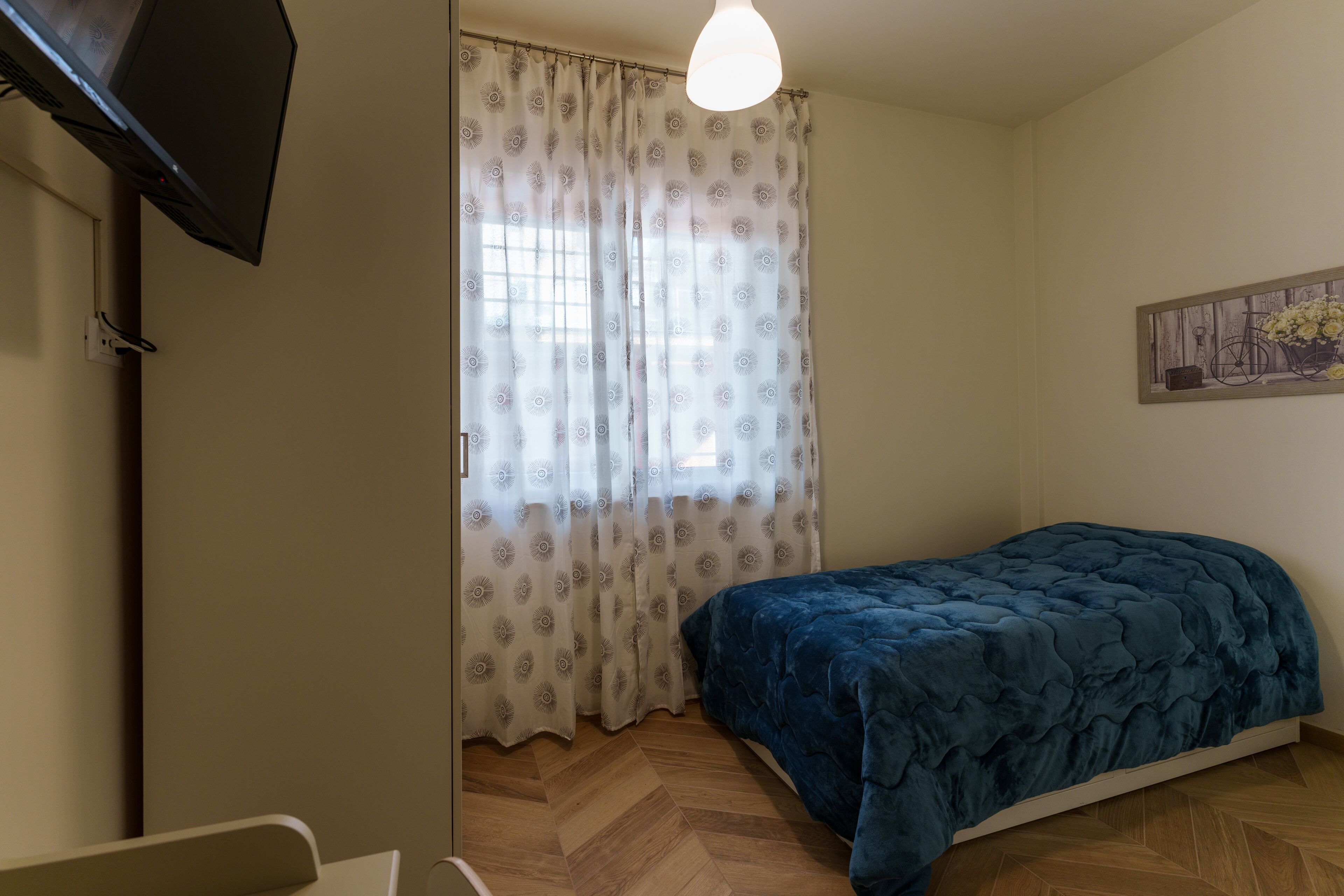 4 bedrooms, WiFi, bed sheets