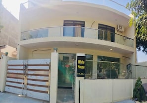 Ngoại thất