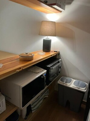 Interior - Renovated 4-person apartment - South-facing (Allos)