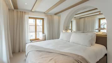 أغطية فراش متميزة وألحفة محشوة بالريش وأسرّة بطبقة علوية مريحة