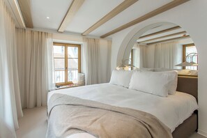 Quarto conforto | Roupas de cama premium, edredons de pluma, camas com colchões pillow-top