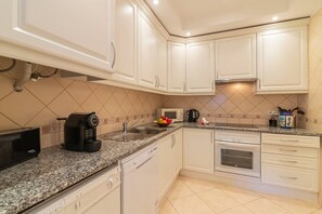 Private kitchen - Vilamoura M.m. Garden T2 (Quarteira)