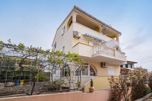 Apartment, 1 Bedroom, Balcony, Garden View | Exterior