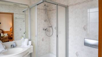 Superior Room | Bathroom | Hair dryer