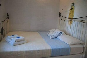 1 bedroom, iron/ironing board, free WiFi