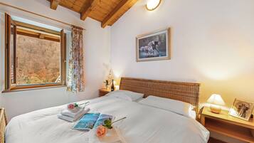 Rumah Standar, beberapa kamar, tepi gunung (Casa Lara) | 2 kamar tidur, Wi-Fi gratis, dan seprai linen