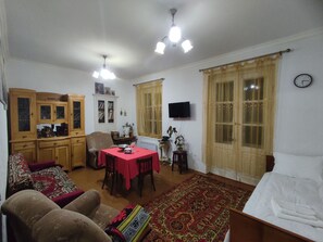 Appartement Familial | Restauration dans la chambre
