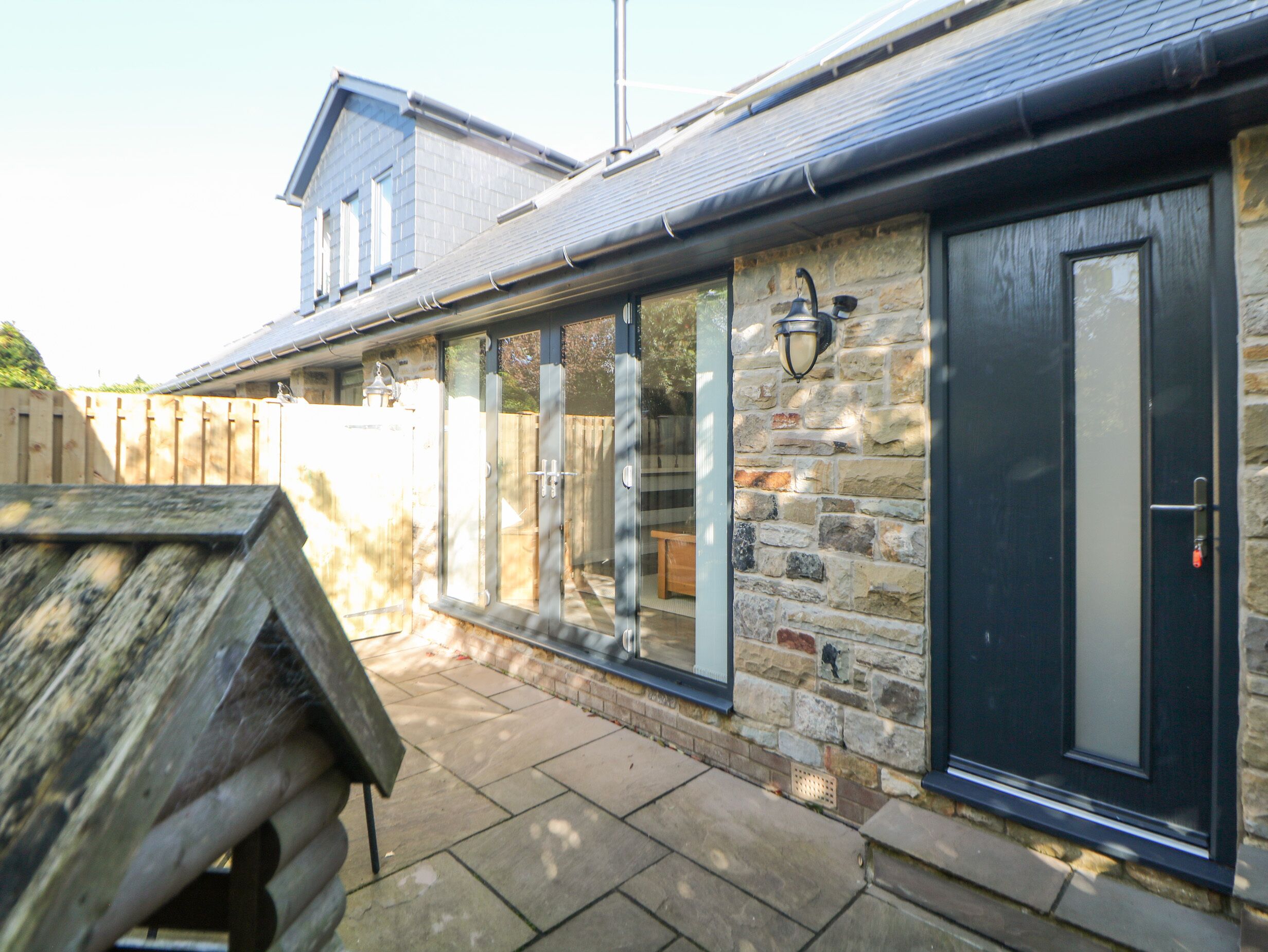 숙박 시설 구내