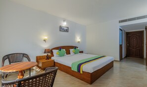 Deluxe Room - Treebo Sadhoo Heritage (Kannur)