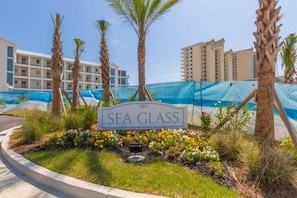 Property grounds - Sea Glass 406 by Liquid Life (Gulf Shores)