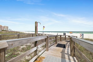 On the beach - Summer House 304B by Liquid Life (Orange Beach)