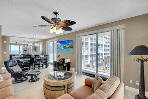 TV - Gulf Front Condo | Outdoor+Indoor Pools! (Orange Beach)