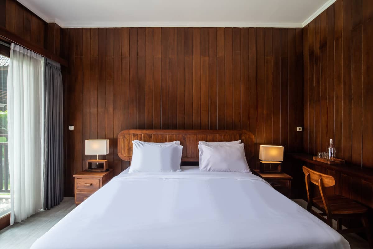 Habitación Deluxe | 1 habitación, escritorio, wifi gratis y ropa de cama