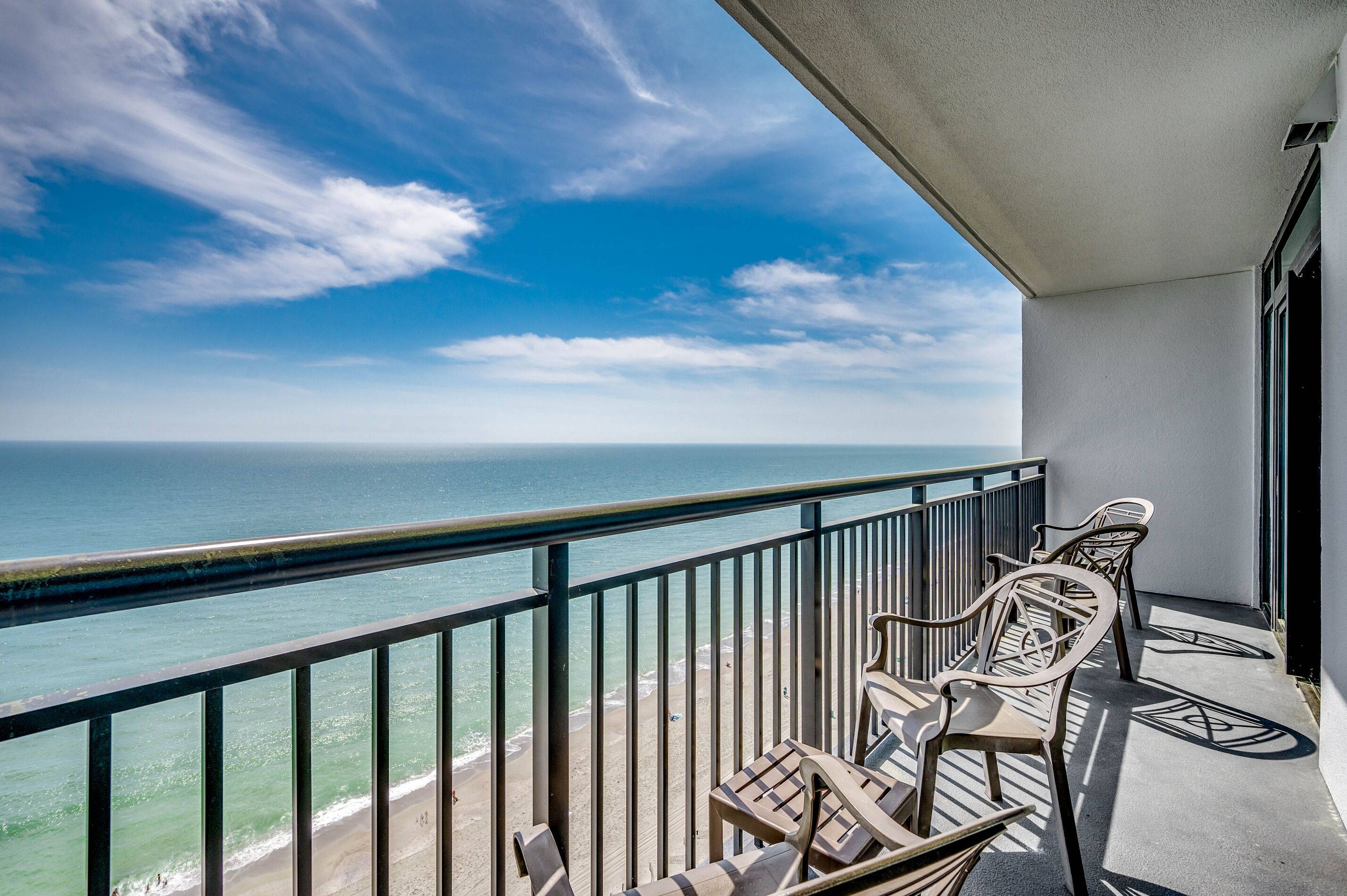 New! Large Oceanfront 3 Bed/2 Bath Unit - by Luxury Beach Rentals