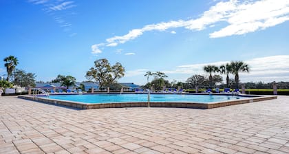 Sebring Retreat w/ Direct Golf Course Access!