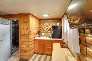 Apartment (0 Bedroom) | Interior