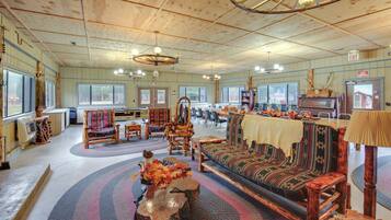 Apartment (0 Bedroom) | Interior