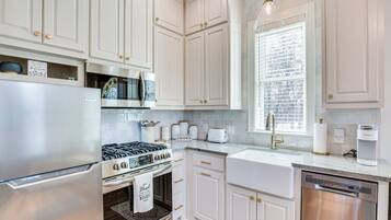 Apartment (1 Bedroom) | Bahagian dalam