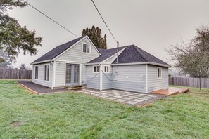 Interior - Charming Happy Valley Home: 13 Mi to Portland! (Happy Valley)