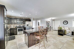 House (3 Bedrooms) | Interior - 5 Mi to Beach: Poolside Paradise in Lake Havasu! (Lake Havasu City)