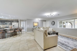 House (3 Bedrooms) | Interior - 5 Mi to Beach: Poolside Paradise in Lake Havasu! (Lake Havasu City)