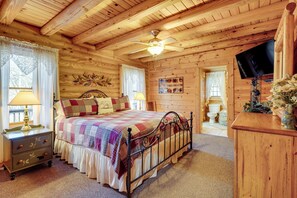 House (2 Bedrooms) | Interior - Pet-friendly Cabin w/ Loft: 5 Mi to Lake Lure! (Lake Lure)