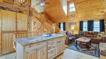 House (2 Bedrooms) | Bahagian dalam