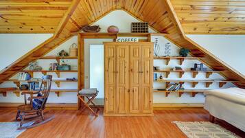 House (2 Bedrooms) | Bahagian dalam