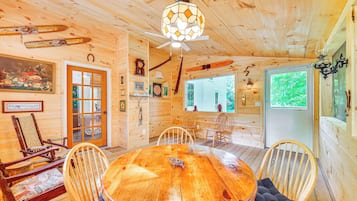 Rumah (2 Bedrooms) | Interior